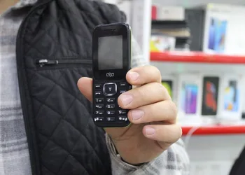Tuşlu telefonlara rağbeti artırdı