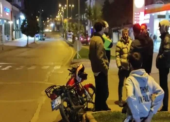 Motosiklet üzerinde şov kazayla noktalandı