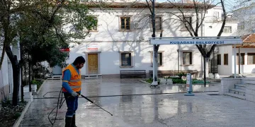 Kuşadası’nda Camiiler ibadete hazır