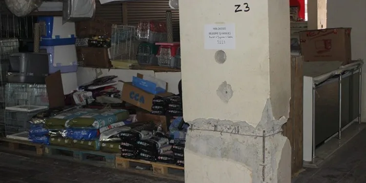 İş hanının taşıyıcı betonuna zarar verdiler