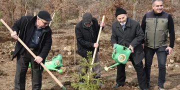 Üç emekliden örnek davranış