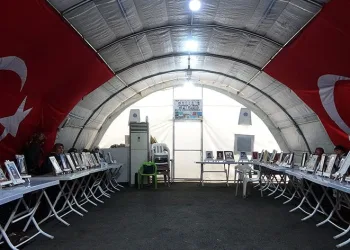 Ailelerin evlat direnişi sürüyor