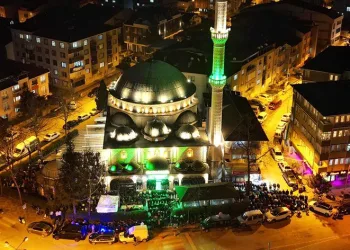 Kandil Helvası geleneği sürüyor