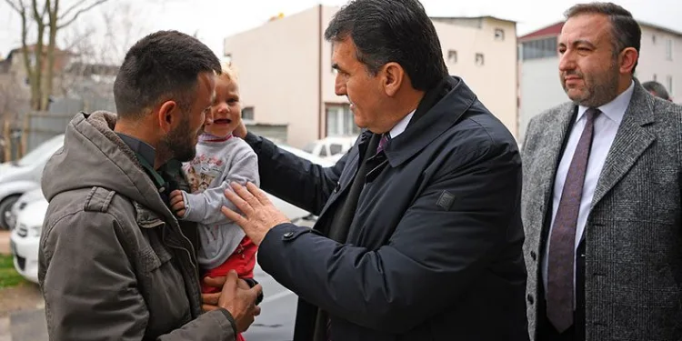Başkan Dündar’dan depremzede ailelere ziyaret