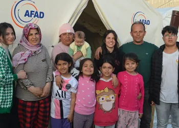 Çadırda yaşayan aile, depremi anlattı