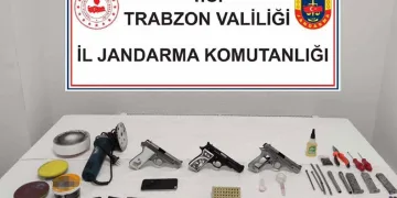 Apart odasında uyuşturucu partisi