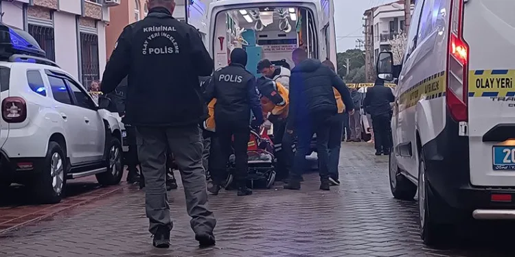 Önce eşini sonra kendini vurdu