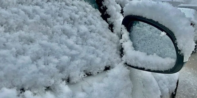 Bahara hazırlanan Ağrı’da kar sürprizi