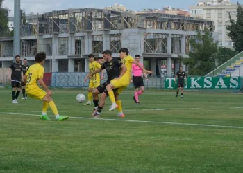 Tarsus İY: 3 – Bursaspor: 3