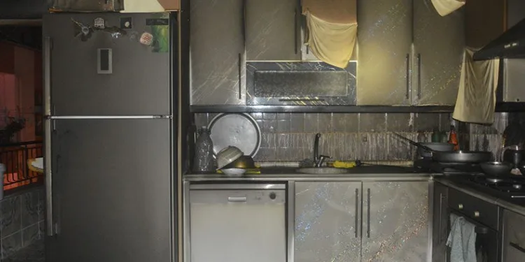 Sobadan çıkan kıvılcım evi yaktı