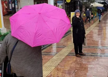 Aydın’da doluyla karışık sağanak yağış