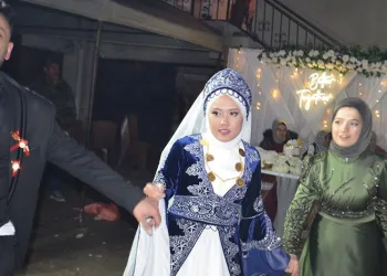 Sosyal medyada tanıştı Denizli’ye gelin geldi