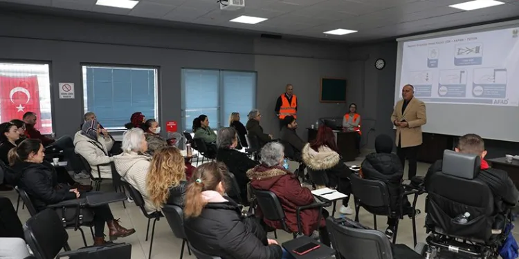 Afet destek gönüllüleri eğitimleri