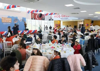 Çocuklar “tekne orucu” iftarında buluştu