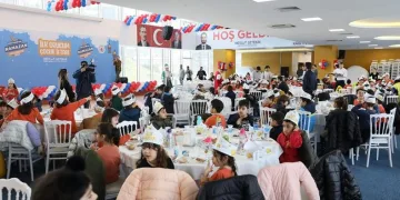 Çocuklar “tekne orucu” iftarında buluştu