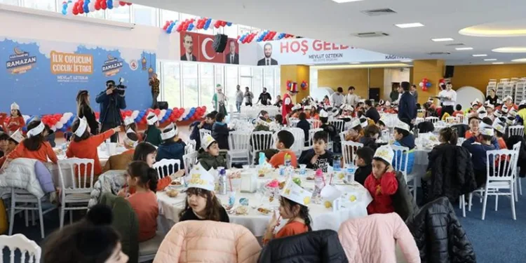 Çocuklar “tekne orucu” iftarında buluştu
