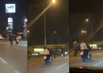 Motosikletli gençlerin trafiktek tehlikeli hareketleri