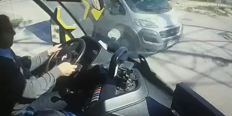 Bursa’da halk otobüsünde panik dolu anlar