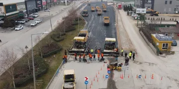 Akpınar kavşağında asfalt çalışması başladı