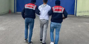 Sahte jandarmayı, gerçek jandarma yakaladı