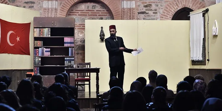 Milli şairin hayatı Osmangazi’de sahnelendi