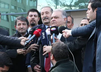 Ahmet Özal, adaylık başvurusunu yaptı