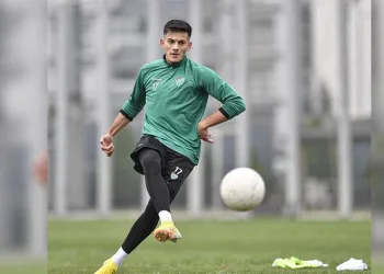 Bursaspor kampa girdi