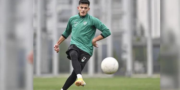 Bursaspor kampa girdi