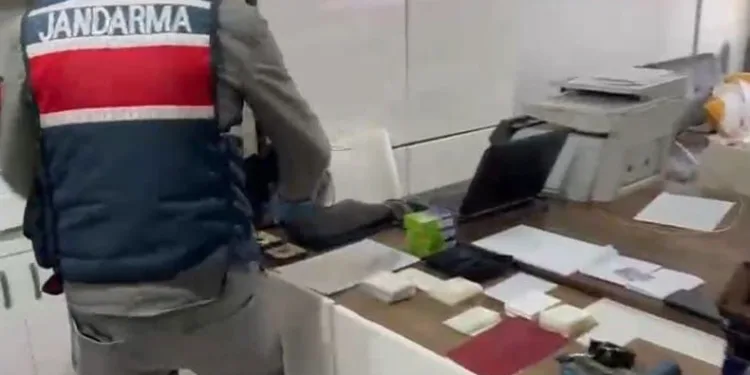 Jandarma’dan sahte evrak operasyonu