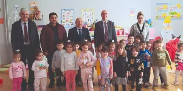 MEB daire başkanı okulları inceledi