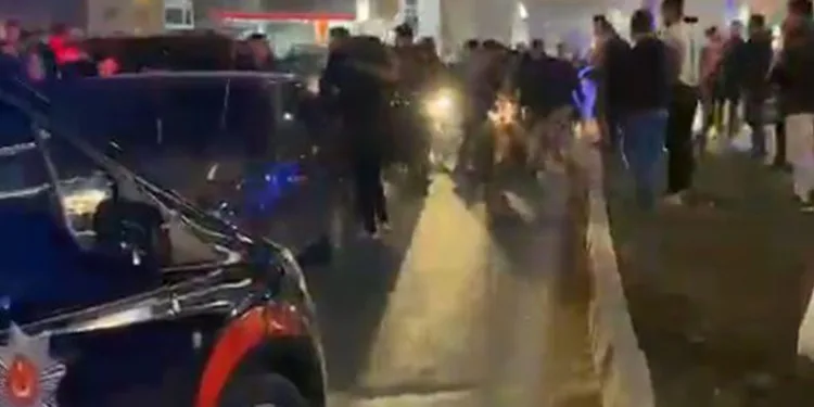 Trafikte yol verme kavgası