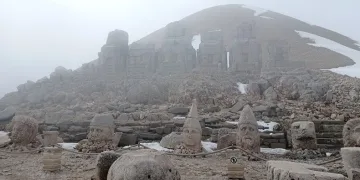 Nemrut Dağı’ndaki heykeller depremden etkilenmedi