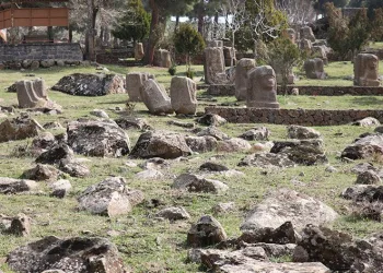 Hitit heykelleri depremden hasarsız kurtuldu