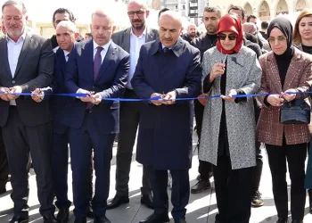 Kadınlardan depremzedeler için anlamlı hareket