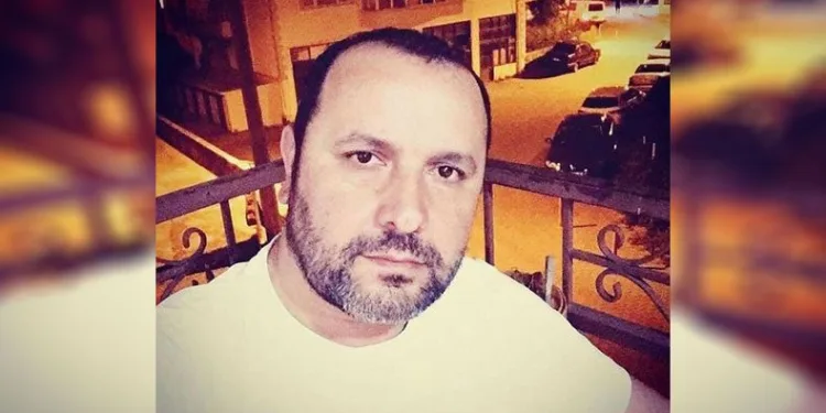 19 yaşındaki genç babasını katletti