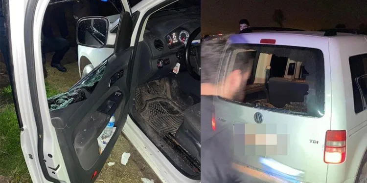 Başkanın bulunduğu araca keserli saldırı