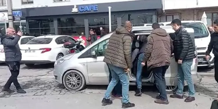 Ağabey kardeşini kurşunladı