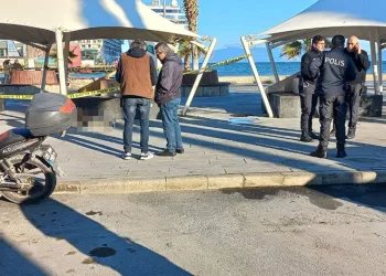 Meydanda ölü bulundu