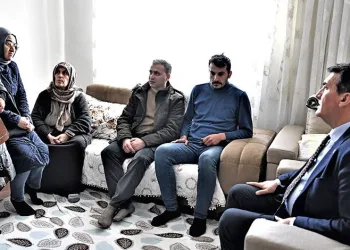 Başkan Dündar depremzedeleri yalnız bırakmıyor