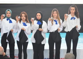 TOKİ’nin kura çekilişi sürüyor