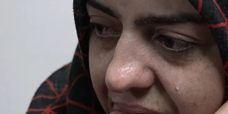 Depremzedenin ağıtı salondakileri ağlattı