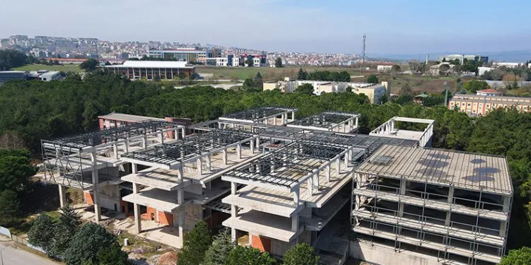 BUÜ Kampüsü’ndeki inşaatlar devam ediyor