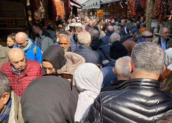 Eminönü’nde Ramazan yoğunluğu