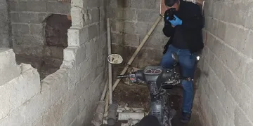 Çalınan motosiklet odunlukta bulundu