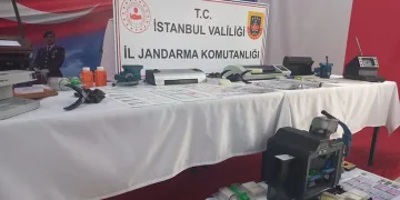 Sahte kimlik ve sürücü belgesi düzenleyenler yakalandı