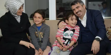 Başkan Yılmaz depremzedelerle buluştu