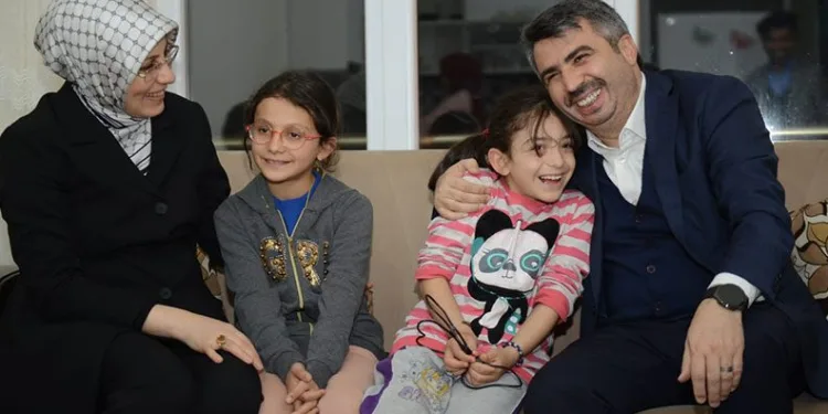 Başkan Yılmaz depremzedelerle buluştu