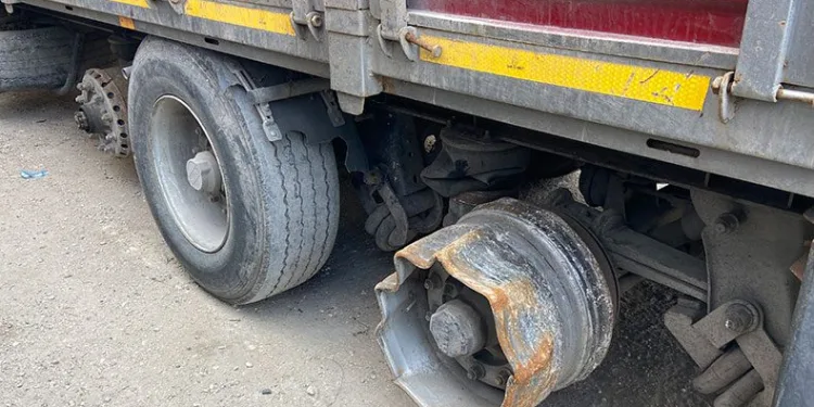 Patlayan lastiğe rağmen deprem bölgesine gitmişti
