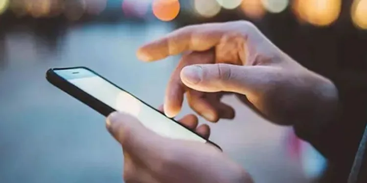 İthal cep telefonuna zam iptal