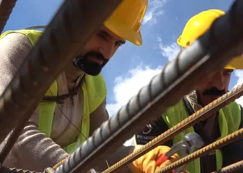 Depremin merkezi ovaya inince yıkıldı